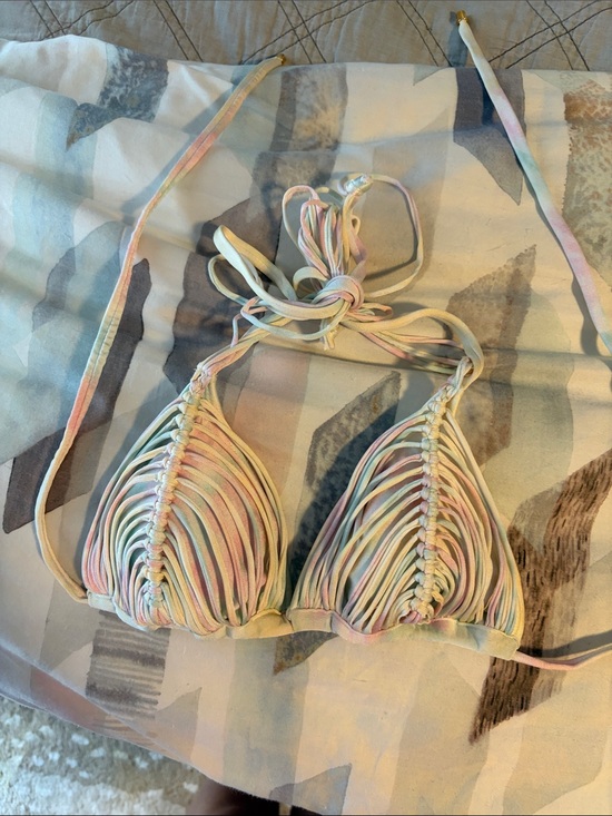 Pilyq Other - PilyQ Utopia Isla triangle bikini top. Size S.